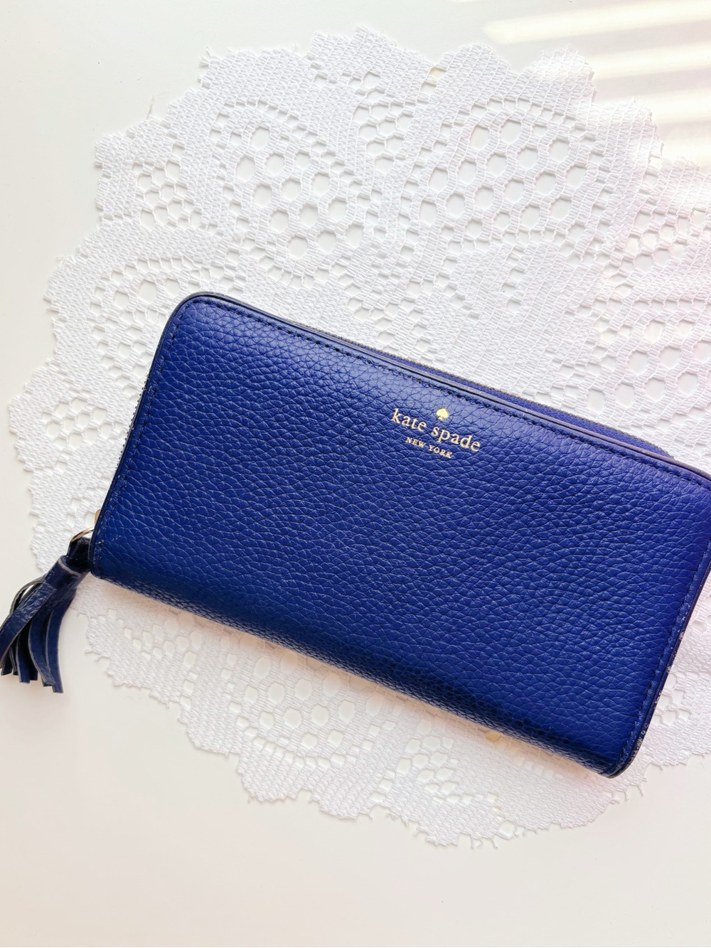 Kate Spade Pebbled Leather Zip Wallet in Cobalt Blue with Tassel 💙✨